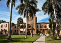 Charming Coastal Oasis 2Bed/2 Bath Cottage Close to Beach and Downtown-Southgate