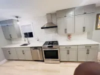 Luxury New-built - Beautiful 3 bedrooms+2 bathrooms Montclair Home