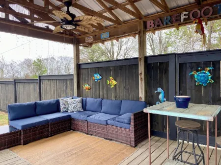 The Pool House,   3-Bedroom Home in Marshall,  Backyard Inground Swimming Pool