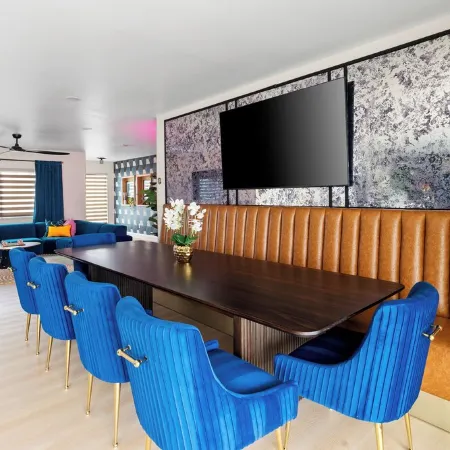 Sexy Boutique Estate in Fun Size - Swank Chill Vibe - Mill Ave - Spring Training