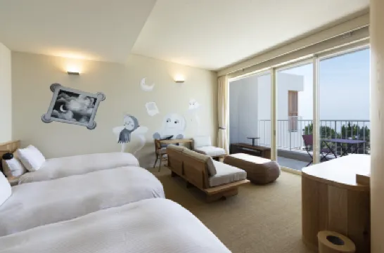 โรงแรมคาโมเม สโลว์ ธี คอมแพ็คท์ โรงแรมใน