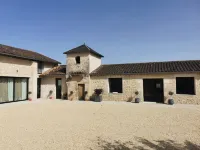 Domaine du Vieux Porche Отели в г. Дьене