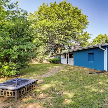 The Space Place: Cosmic-Themed Family Getaway Near Hotspots in Tulsa, Oklahoma!