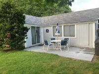 Steps to Private Beach, Golf Course, AC, Tandem Kayak for Guests