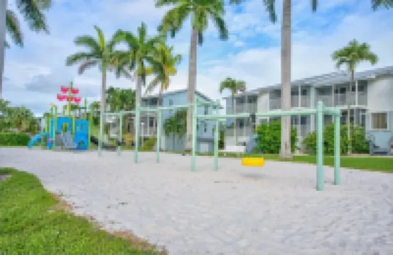 Key Largo Escape: Pool, Pickleball & Marina!