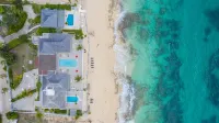 La Perla Bianca - 1 Br Beachfront Luxury Villa Offering Utmost Privacy - Homestays