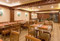 Udaan Dekeling Resort, Darjeeling - 早餐