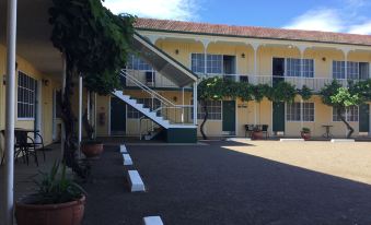 Bradman Motor Inn