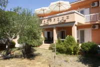 Studios & Rooms Fiesta - 3-Star