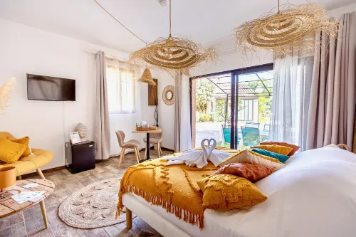 La Villa Tosca Hotels in Claviers