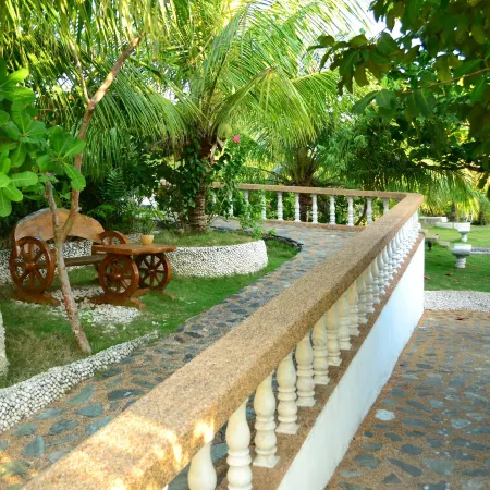 Eden Resort