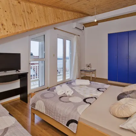 Apartmani KREŠIĆ 1 Hvar