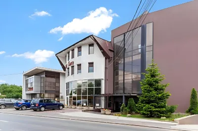 Hotel Charter Otopeni Отели в г. 