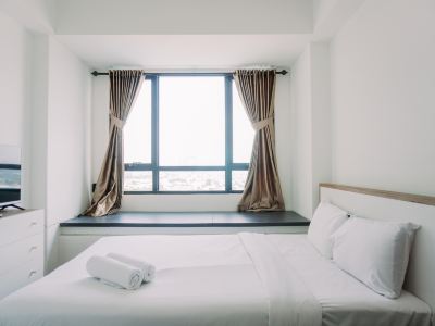 Homey and Comfort Living Studio Collins Boulevard Apartment