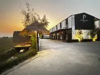 Penguin Villa Resort & Bistro Hotels in 