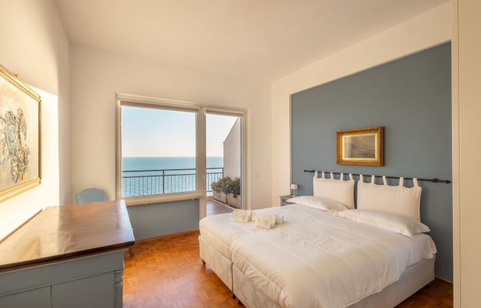 Sky & Sea Apartment by Wonderful Italy