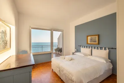 Sky & Sea Apartment by Wonderful Italy