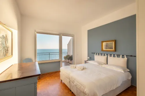 Sky & Sea Apartment by Wonderful Italy