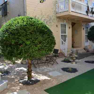 Logis Hôtel à la Villa Boucicaut Hotel Exterior