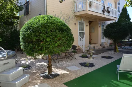 Logis Hôtel la Villa Boucicaut Отели в г. Шамфоржёй