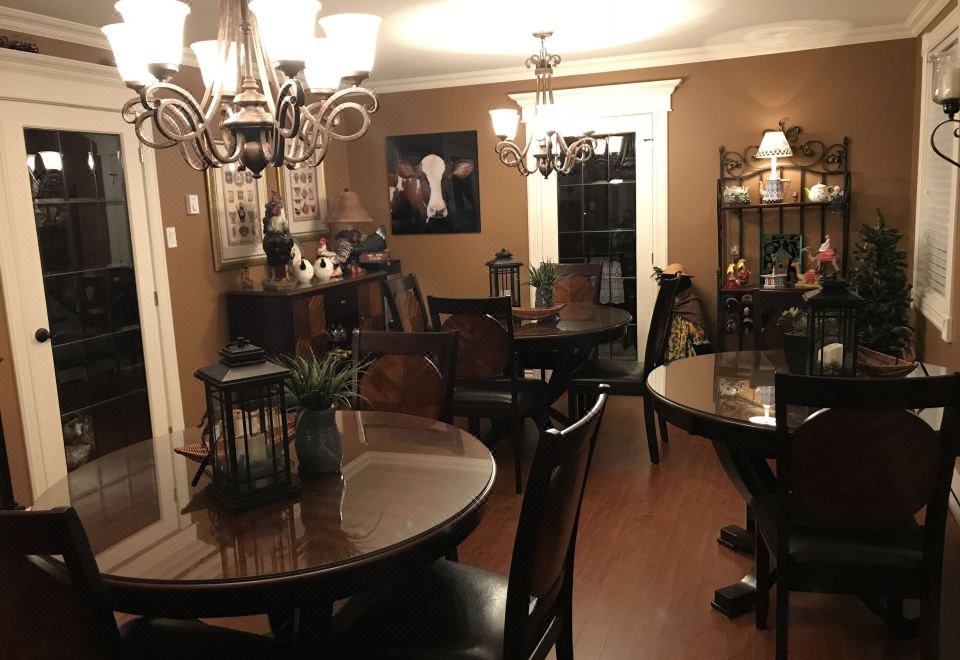 캐슬 랜딩 외관 또는 아늑한 실내 전경