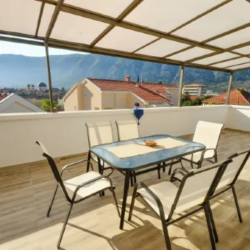 Apartments Tea Kotor