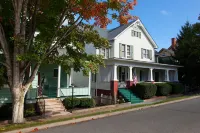 เดอะเกสต์เฮาส์อินน์ที่คอร์ทเฮาส์สแควร์