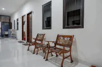 RedDoorz Near Living Plaza Purwokerto