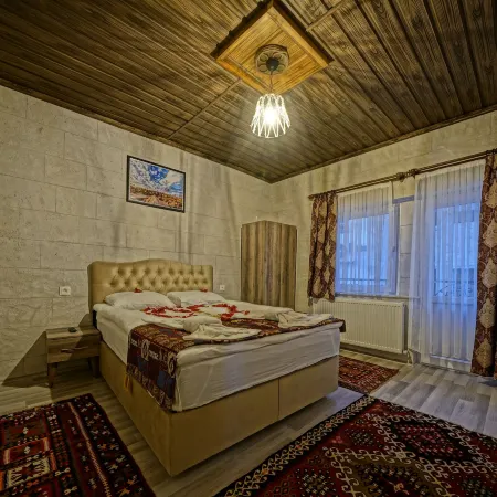 Epoch Stone House Отели рядом с достопримечательностью «Al Nazar Church»