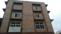 Hotel Paradise Inn فنادق في Thirumurugan Poondi