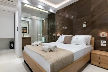 Rhodes Skyline Suite with Out Door Jacuzzi Sea View Отели рядом с достопримечательностью «Anthony Quinn Bay»