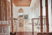 Joy Beach House Hotels in Marinha Grande