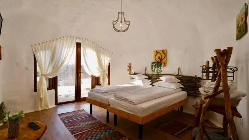 Pensiunea Dealul Verde Hotels in Решинарі