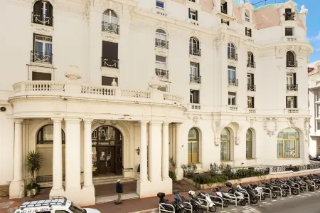 Nice Home - Studios Lido Отели рядом с достопримечательностью «Musee Prieure du Vieux Logis»