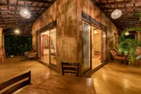 DCanal House