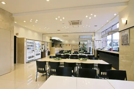 Toyoko Inn Tokyo Fussa Ekimae Higashi Guchi Отели рядом со станцией JR Musashi-Hikida station