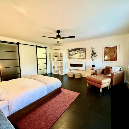 Renovated Gem Near Cantine Field, HITS & Hunter