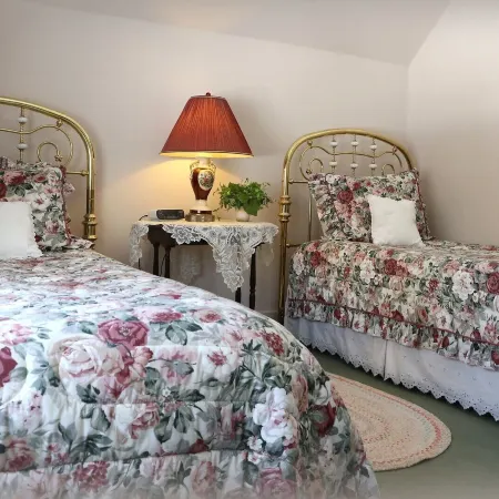 Greenwood Manor Inn
