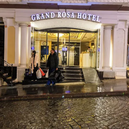 Grand Rosa Hotel Отели рядом с достопримечательностью «Гранд-базар»