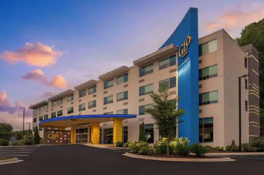GLo Best Western Asheville Tunnel Road Отели рядом с достопримечательностью «Гроввуд Виллидж»