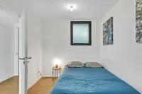 Apartment with garden