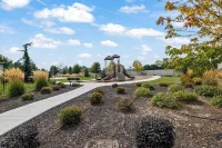 Spacious and Peaceful 4BR/2.5 House with Modern Comforts and Private Yard