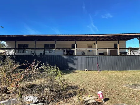 3-bedroom house in Porum Landing, waterfront with lots of space inside and out!