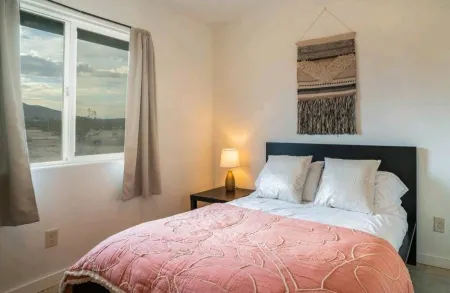 2 Acres w Views, Hot Tub, Pet Friendly, Full Kitchen, Game Room, EV Charger!