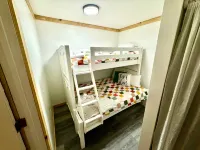 Charming Haven - WiFi, Air Conditioning, Close to Beaches Hotels in Garden City