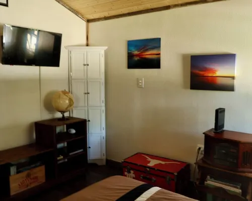 Rustic Cabin by Lake Whitney Hotels in Bosque County