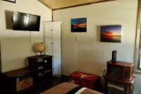 Rustic Cabin by Lake Whitney