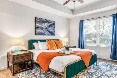 Spacious Townhome Retreat by StayLage Hotels in Wentzville