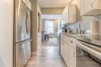 Modern Apartment| Peaceful Community Hotels in Orono