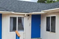 Fire Pit and Shared Seating Areas - Charming Coastal Retreat Hotels in Rockaway Beach